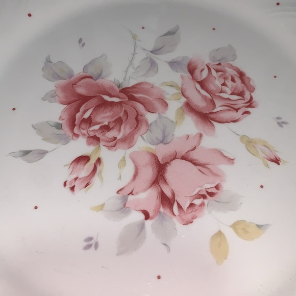 16 PC Vintage Dinner Plate /Mugs/Saucers Roses Floral & a Hot Pink Display Rack - Picture 6 of 17